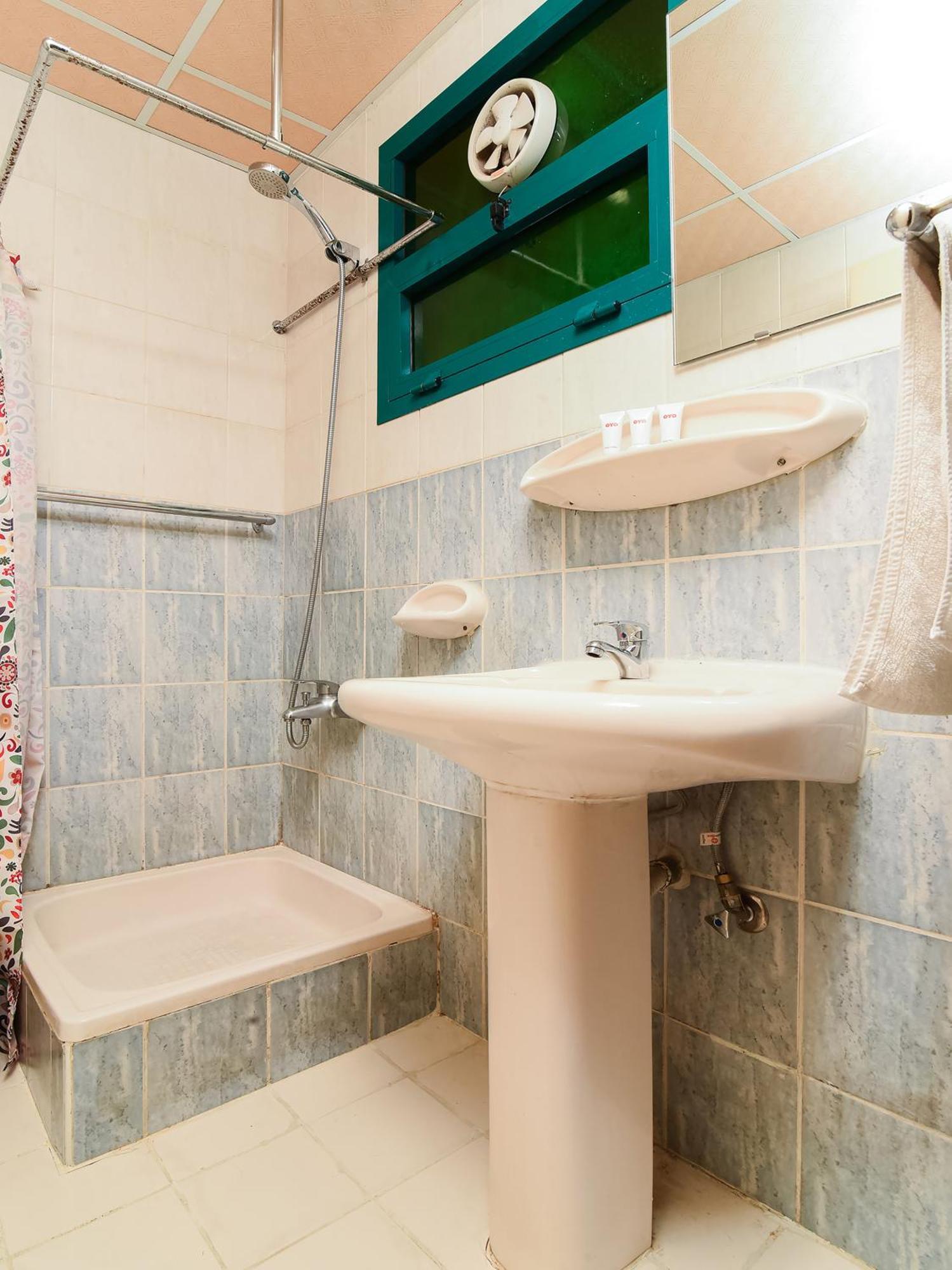 Sama Hotel Σάρτζα Εξωτερικό φωτογραφία
